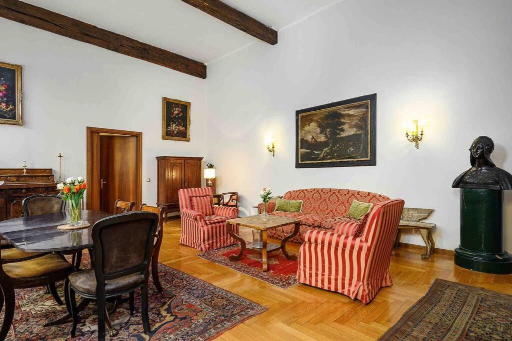 Piazza Duomo - Antico Appartamento Dell'800 Милан Экстерьер фото